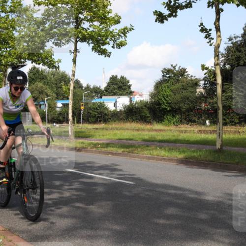 10.08.2025 - GEWOBA Citytriathlon Bremen Yannick Fuchs http://msf.ph/oto/8546501 10.08.2025 10:40:15 Radfahren 1, 11, 47, 61, 65, 79, 91, 125, 135, 197, 227, 229 meine-sportfotos.de