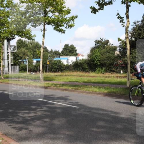 10.08.2025 - GEWOBA Citytriathlon Bremen Yannick Fuchs http://msf.ph/oto/8546505 10.08.2025 10:40:16 Radfahren 1, 11, 39, 47, 61, 65, 79, 91, 125, 135, 197, 227, 229 meine-sportfotos.de