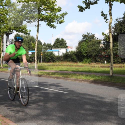 10.08.2025 - GEWOBA Citytriathlon Bremen Yannick Fuchs http://msf.ph/oto/8546513 10.08.2025 10:40:19 Radfahren 1, 11, 39, 47, 61, 65, 79, 91, 125, 135, 197, 227, 229 meine-sportfotos.de