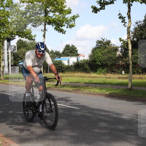10.08.2025 - GEWOBA Citytriathlon Bremen Yannick Fuchs http://msf.ph/oto/8546519 10.08.2025 10:40:24 Radfahren 1, 11, 39, 47, 65, 125, 135, 197, 229 meine-sportfotos.de