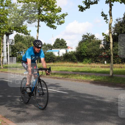 10.08.2025 - GEWOBA Citytriathlon Bremen Yannick Fuchs http://msf.ph/oto/8546522 10.08.2025 10:40:25 Radfahren 1, 11, 39, 47, 65, 125, 135, 197, 229 meine-sportfotos.de