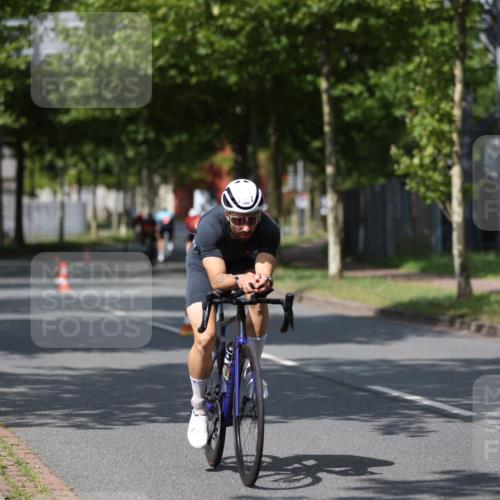 10.08.2025 - GEWOBA Citytriathlon Bremen Yannick Fuchs http://msf.ph/oto/8546547 10.08.2025 12:07:54 Radfahren 559, 574, 609, 646, 660, 696, 698, 705, 706, 721, 723, 879 meine-sportfotos.de