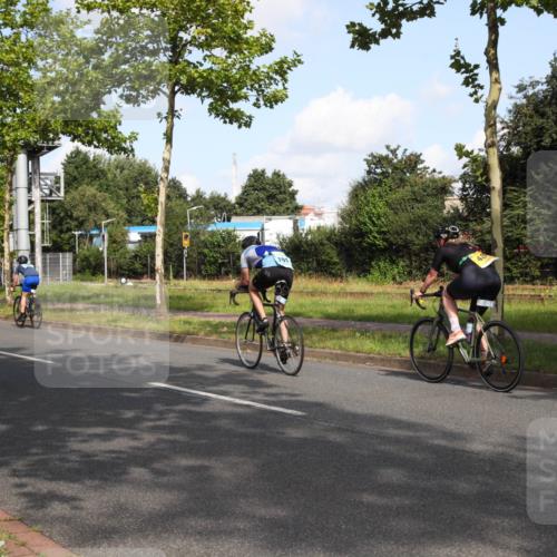 10.08.2025 - GEWOBA Citytriathlon Bremen Yannick Fuchs http://msf.ph/oto/8546549 10.08.2025 10:40:31 Radfahren 1, 11, 23, 39, 47, 65, 125, 229, 368, 505 meine-sportfotos.de