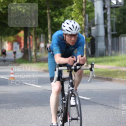 10.08.2025 - GEWOBA Citytriathlon Bremen Yannick Fuchs http://msf.ph/oto/8546558 10.08.2025 13:01:58 Radfahren 586, 703, 731, 828, 842, 923, 953, 964, 1011 meine-sportfotos.de