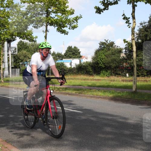 10.08.2025 - GEWOBA Citytriathlon Bremen Yannick Fuchs http://msf.ph/oto/8546560 10.08.2025 10:40:43 Radfahren 23, 67, 73, 141, 368, 431, 505 meine-sportfotos.de