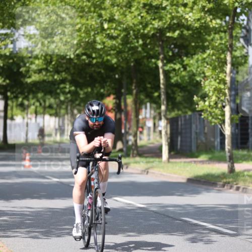 10.08.2025 - GEWOBA Citytriathlon Bremen Yannick Fuchs http://msf.ph/oto/8546575 10.08.2025 12:07:56 Radfahren 574, 609, 646, 660, 696, 698, 706, 721, 723, 879 meine-sportfotos.de