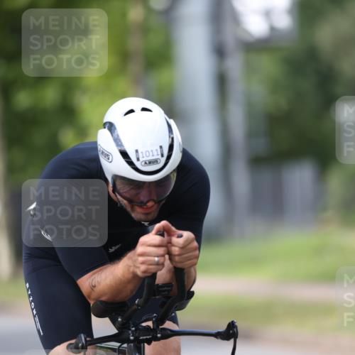 10.08.2025 - GEWOBA Citytriathlon Bremen Yannick Fuchs http://msf.ph/oto/8546582 10.08.2025 13:02:01 Radfahren 586, 731, 842, 923, 953, 964, 1011 meine-sportfotos.de