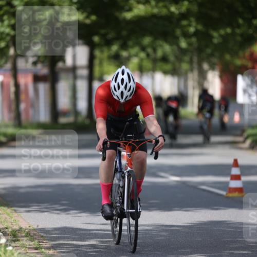 10.08.2025 - GEWOBA Citytriathlon Bremen Yannick Fuchs http://msf.ph/oto/8546608 10.08.2025 12:08:08 Radfahren 574, 595, 696, 698 meine-sportfotos.de