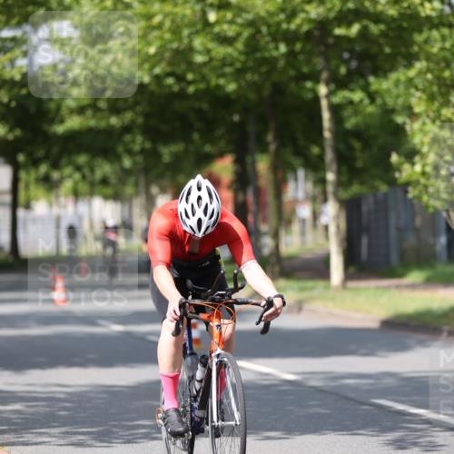 10.08.2025 - GEWOBA Citytriathlon Bremen Yannick Fuchs http://msf.ph/oto/8546612 10.08.2025 12:08:09 Radfahren 574, 595, 696, 698 meine-sportfotos.de