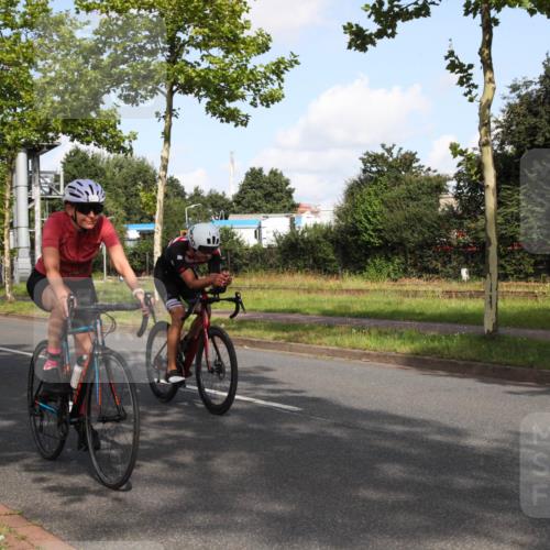 10.08.2025 - GEWOBA Citytriathlon Bremen Yannick Fuchs http://msf.ph/oto/8546620 10.08.2025 10:41:06 Radfahren 37, 73, 139, 153, 203, 237, 369 meine-sportfotos.de