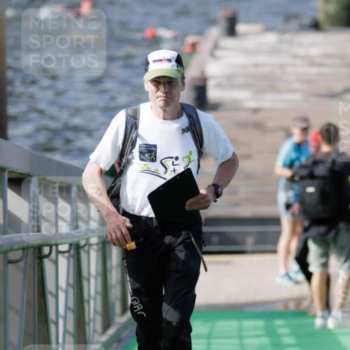10.08.2025 - GEWOBA Citytriathlon Bremen H.Heesch http://msf.ph/oto/8546631 10.08.2025 10:19:18 Schwimmen 408 meine-sportfotos.de