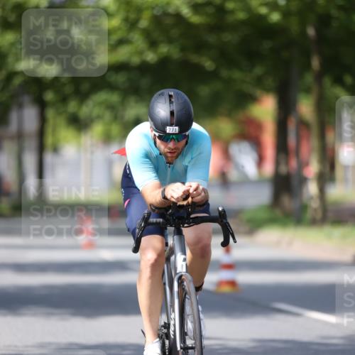 10.08.2025 - GEWOBA Citytriathlon Bremen Yannick Fuchs http://msf.ph/oto/8546640 10.08.2025 13:02:24 Radfahren 607, 771 meine-sportfotos.de