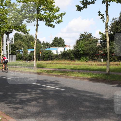 10.08.2025 - GEWOBA Citytriathlon Bremen Yannick Fuchs http://msf.ph/oto/8546642 10.08.2025 10:41:09 Radfahren 37, 139, 153, 203, 237, 369 meine-sportfotos.de