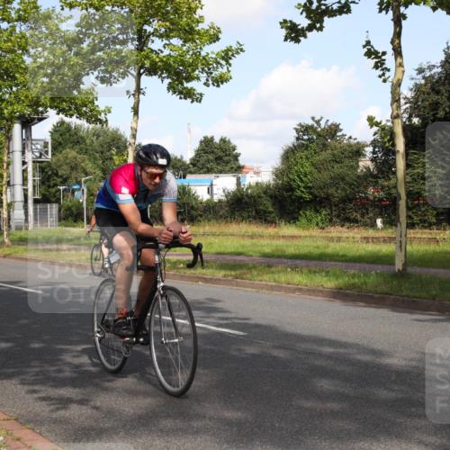 10.08.2025 - GEWOBA Citytriathlon Bremen Yannick Fuchs http://msf.ph/oto/8546649 10.08.2025 10:41:23 Radfahren 15, 191, 195, 484 meine-sportfotos.de