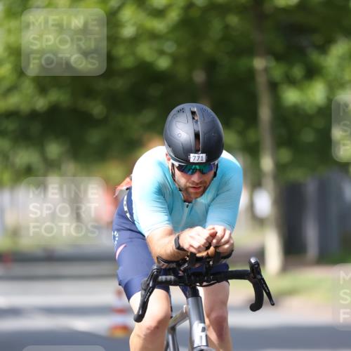 10.08.2025 - GEWOBA Citytriathlon Bremen Yannick Fuchs http://msf.ph/oto/8546650 10.08.2025 13:02:25 Radfahren 607, 771, 955 meine-sportfotos.de