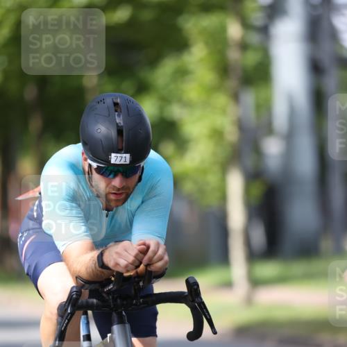 10.08.2025 - GEWOBA Citytriathlon Bremen Yannick Fuchs http://msf.ph/oto/8546654 10.08.2025 13:02:25 Radfahren 607, 771, 955 meine-sportfotos.de