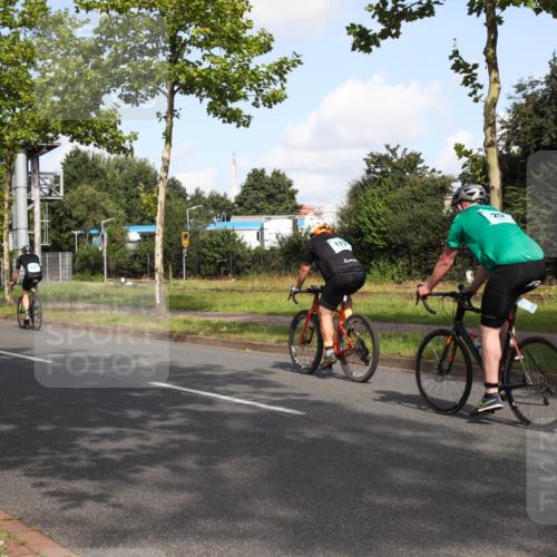 10.08.2025 - GEWOBA Citytriathlon Bremen Yannick Fuchs http://msf.ph/oto/8546659 10.08.2025 10:41:24 Radfahren 15, 191, 195, 484 meine-sportfotos.de