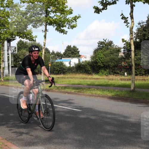 10.08.2025 - GEWOBA Citytriathlon Bremen Yannick Fuchs http://msf.ph/oto/8546675 10.08.2025 10:41:32 Radfahren 15, 191, 195, 484 meine-sportfotos.de