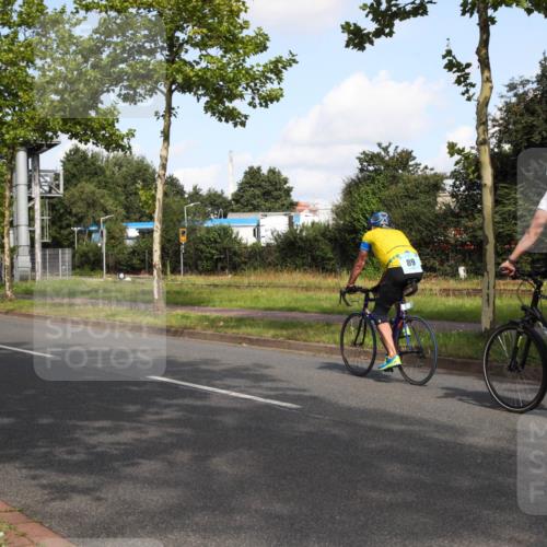 10.08.2025 - GEWOBA Citytriathlon Bremen Yannick Fuchs http://msf.ph/oto/8546682 10.08.2025 10:41:37 Radfahren 3, 15, 195, 395, 484 meine-sportfotos.de