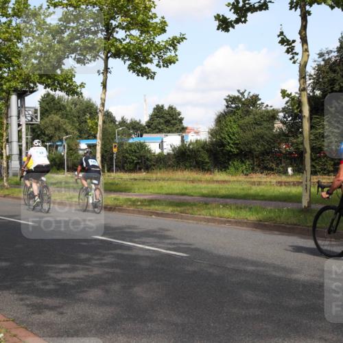 10.08.2025 - GEWOBA Citytriathlon Bremen Yannick Fuchs http://msf.ph/oto/8546685 10.08.2025 10:41:38 Radfahren 3, 195, 395, 484 meine-sportfotos.de