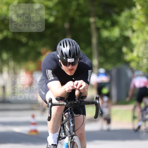 10.08.2025 - GEWOBA Citytriathlon Bremen Yannick Fuchs http://msf.ph/oto/8546694 10.08.2025 13:02:27 Radfahren 607, 647, 771, 955 meine-sportfotos.de