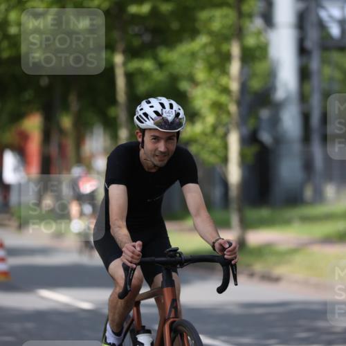 10.08.2025 - GEWOBA Citytriathlon Bremen Yannick Fuchs http://msf.ph/oto/8546697 10.08.2025 12:08:25 Radfahren 595, 597, 603, 661, 672, 737 meine-sportfotos.de