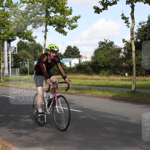 10.08.2025 - GEWOBA Citytriathlon Bremen Yannick Fuchs http://msf.ph/oto/8546701 10.08.2025 10:41:57 Radfahren 3, 9, 41, 177, 223, 395, 410 meine-sportfotos.de