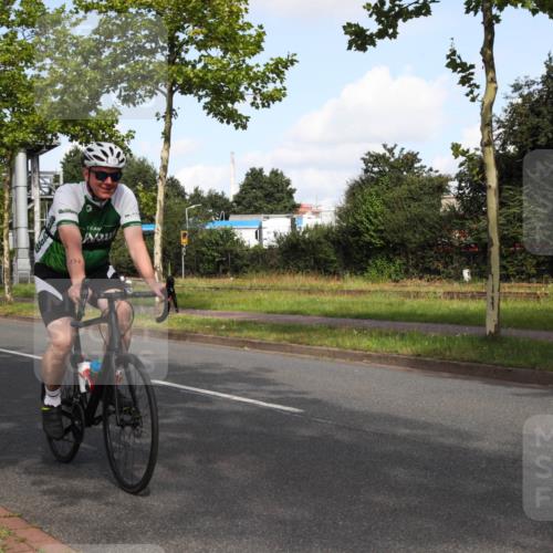 10.08.2025 - GEWOBA Citytriathlon Bremen Yannick Fuchs http://msf.ph/oto/8546705 10.08.2025 10:42:00 Radfahren 9, 41, 177, 223, 410 meine-sportfotos.de