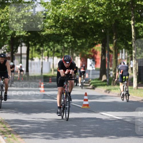 10.08.2025 - GEWOBA Citytriathlon Bremen Yannick Fuchs http://msf.ph/oto/8546708 10.08.2025 12:08:27 Radfahren 595, 597, 603, 608, 661, 672, 737, 797 meine-sportfotos.de