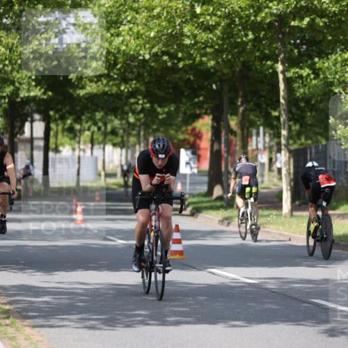 10.08.2025 - GEWOBA Citytriathlon Bremen Yannick Fuchs http://msf.ph/oto/8546714 10.08.2025 12:08:27 Radfahren 595, 597, 603, 608, 661, 672, 737, 797 meine-sportfotos.de