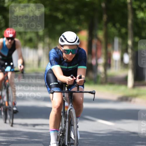 10.08.2025 - GEWOBA Citytriathlon Bremen Yannick Fuchs http://msf.ph/oto/8546716 10.08.2025 13:02:38 Radfahren 607, 647, 661, 712, 911, 955 meine-sportfotos.de