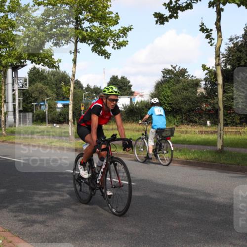 10.08.2025 - GEWOBA Citytriathlon Bremen Yannick Fuchs http://msf.ph/oto/8546718 10.08.2025 10:42:04 Radfahren 9, 41, 131, 177, 223, 410 meine-sportfotos.de
