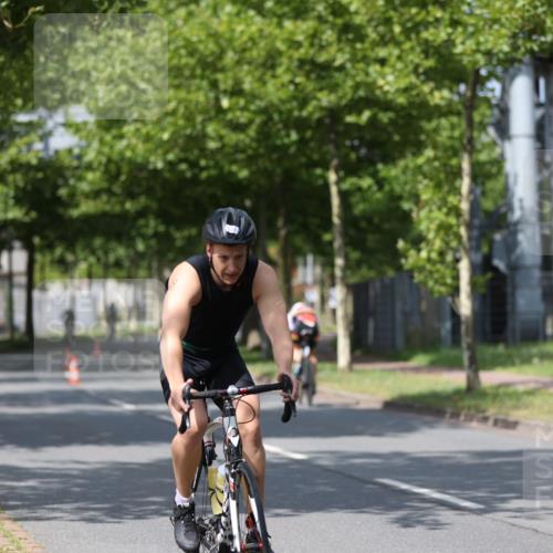 10.08.2025 - GEWOBA Citytriathlon Bremen Yannick Fuchs http://msf.ph/oto/8546732 10.08.2025 12:08:29 Radfahren 595, 597, 603, 608, 661, 672, 737, 797 meine-sportfotos.de