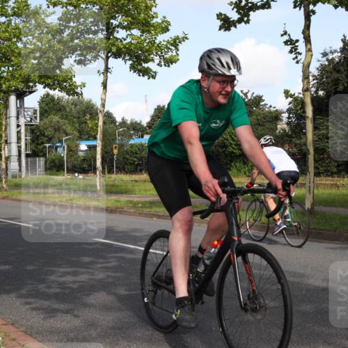 10.08.2025 - GEWOBA Citytriathlon Bremen Yannick Fuchs http://msf.ph/oto/8546734 10.08.2025 10:42:18 Radfahren 25, 131, 167, 189 meine-sportfotos.de