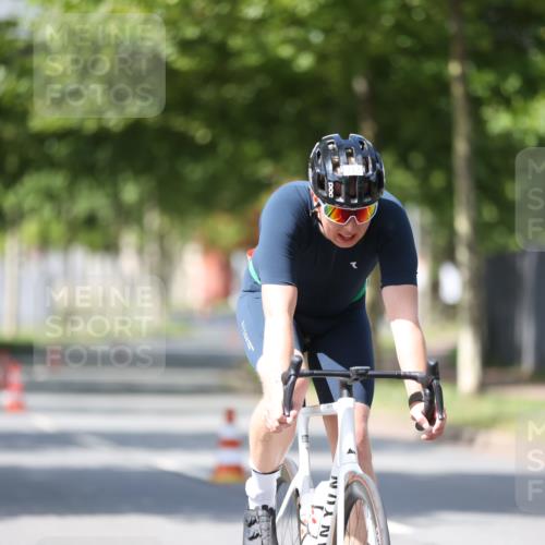 10.08.2025 - GEWOBA Citytriathlon Bremen Yannick Fuchs http://msf.ph/oto/8546738 10.08.2025 13:02:40 Radfahren 607, 647, 661, 712, 911, 955 meine-sportfotos.de