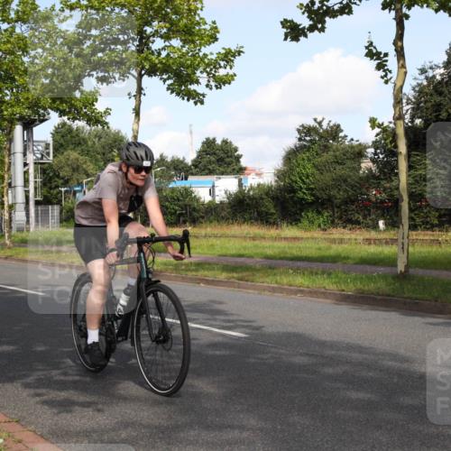 10.08.2025 - GEWOBA Citytriathlon Bremen Yannick Fuchs http://msf.ph/oto/8546745 10.08.2025 10:42:30 Radfahren 13, 17, 25, 89, 167, 175, 189, 199 meine-sportfotos.de