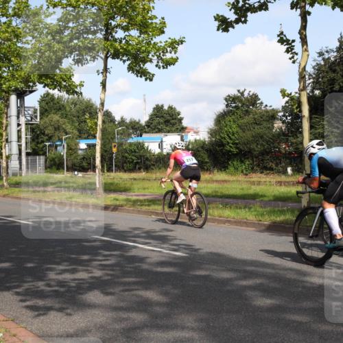 10.08.2025 - GEWOBA Citytriathlon Bremen Yannick Fuchs http://msf.ph/oto/8546762 10.08.2025 10:42:42 Radfahren 13, 17, 89, 175, 199 meine-sportfotos.de