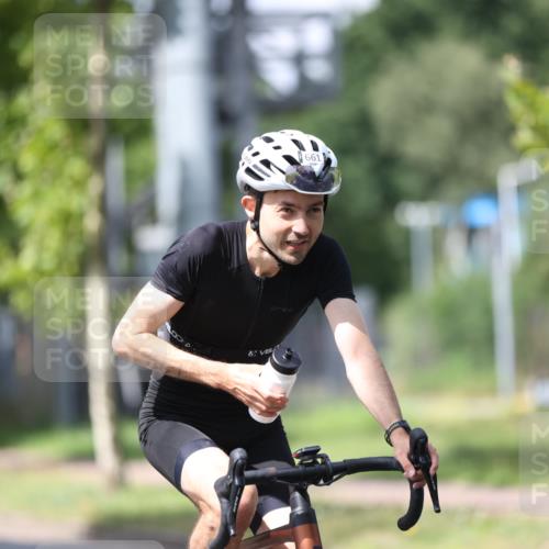 10.08.2025 - GEWOBA Citytriathlon Bremen Yannick Fuchs http://msf.ph/oto/8546764 10.08.2025 13:02:44 Radfahren 647, 661, 712, 911, 955, 1020 meine-sportfotos.de