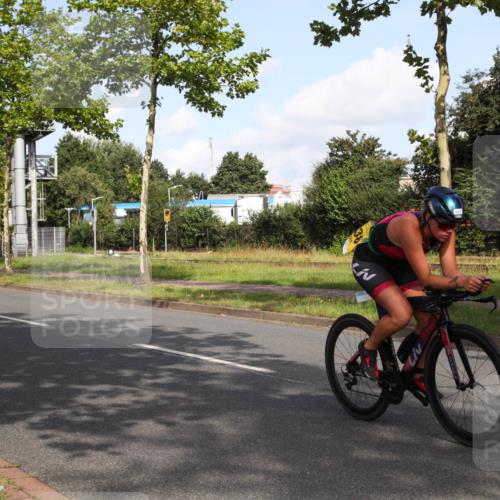 10.08.2025 - GEWOBA Citytriathlon Bremen Yannick Fuchs http://msf.ph/oto/8546774 10.08.2025 10:43:00 Radfahren 149, 438 meine-sportfotos.de