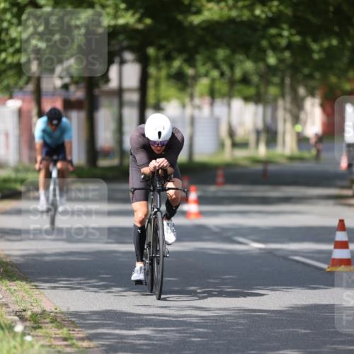 10.08.2025 - GEWOBA Citytriathlon Bremen Yannick Fuchs http://msf.ph/oto/8546783 10.08.2025 12:08:35 Radfahren 597, 603, 608, 661, 672, 677, 737, 797 meine-sportfotos.de