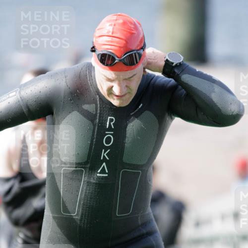 10.08.2025 - GEWOBA Citytriathlon Bremen H.Heesch http://msf.ph/oto/8546786 10.08.2025 10:19:53 Schwimmen 352, 384, 405, 420, 432, 448, 466, 483 meine-sportfotos.de