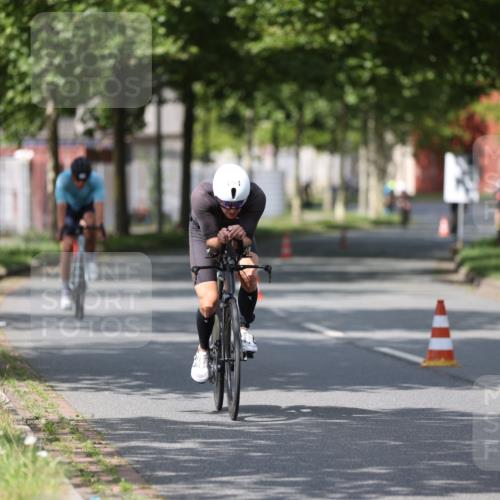 10.08.2025 - GEWOBA Citytriathlon Bremen Yannick Fuchs http://msf.ph/oto/8546789 10.08.2025 12:08:36 Radfahren 597, 603, 608, 661, 672, 677, 737, 797, 883 meine-sportfotos.de