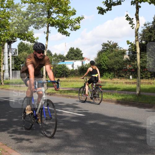 10.08.2025 - GEWOBA Citytriathlon Bremen Yannick Fuchs http://msf.ph/oto/8546802 10.08.2025 10:43:30 Radfahren 27, 53, 217, 361, 422 meine-sportfotos.de