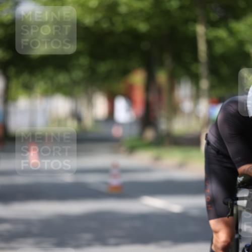 10.08.2025 - GEWOBA Citytriathlon Bremen Yannick Fuchs http://msf.ph/oto/8546806 10.08.2025 12:08:37 Radfahren 597, 603, 608, 661, 672, 677, 737, 797, 883 meine-sportfotos.de