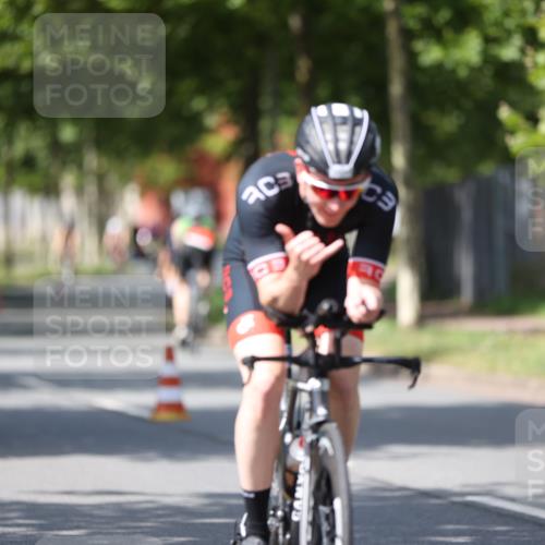 10.08.2025 - GEWOBA Citytriathlon Bremen Yannick Fuchs http://msf.ph/oto/8546808 10.08.2025 13:02:54 Radfahren 661, 668, 712, 911, 1020 meine-sportfotos.de