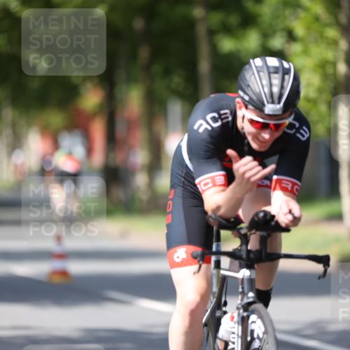 10.08.2025 - GEWOBA Citytriathlon Bremen Yannick Fuchs http://msf.ph/oto/8546811 10.08.2025 13:02:54 Radfahren 661, 668, 712, 911, 1020 meine-sportfotos.de