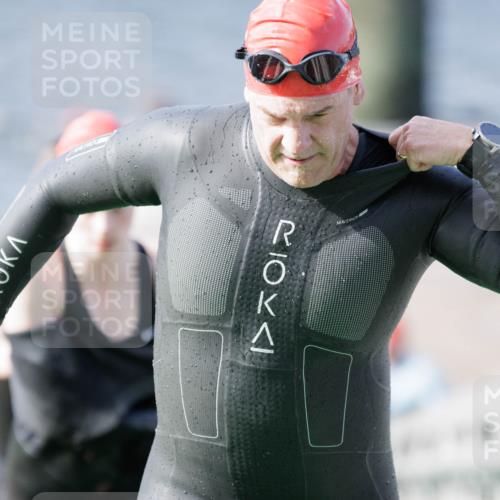 10.08.2025 - GEWOBA Citytriathlon Bremen H.Heesch http://msf.ph/oto/8546818 10.08.2025 10:19:53 Schwimmen 352, 384, 405, 420, 432, 448, 466, 483 meine-sportfotos.de