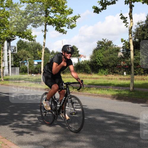 10.08.2025 - GEWOBA Citytriathlon Bremen Yannick Fuchs http://msf.ph/oto/8546831 10.08.2025 10:43:58 Radfahren 179, 425, 507 meine-sportfotos.de