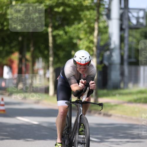 10.08.2025 - GEWOBA Citytriathlon Bremen Yannick Fuchs http://msf.ph/oto/8546867 10.08.2025 12:08:47 Radfahren 608, 619, 672, 677, 684, 737, 797, 850, 883 meine-sportfotos.de