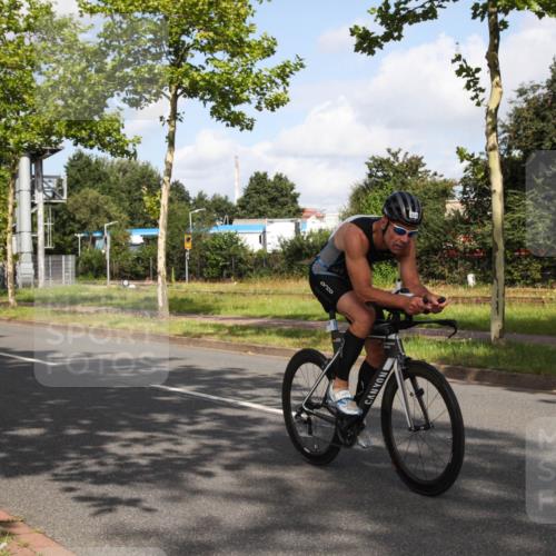 10.08.2025 - GEWOBA Citytriathlon Bremen Yannick Fuchs http://msf.ph/oto/8546874 10.08.2025 10:46:36 Radfahren 424 meine-sportfotos.de